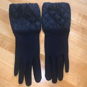 Gloves - black, worn once. Perfect condition. One size.
